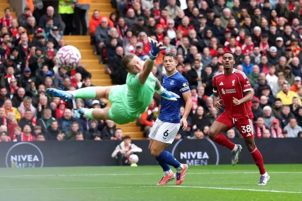 yid, 茅斯的比赛 yid, 茅斯的比赛