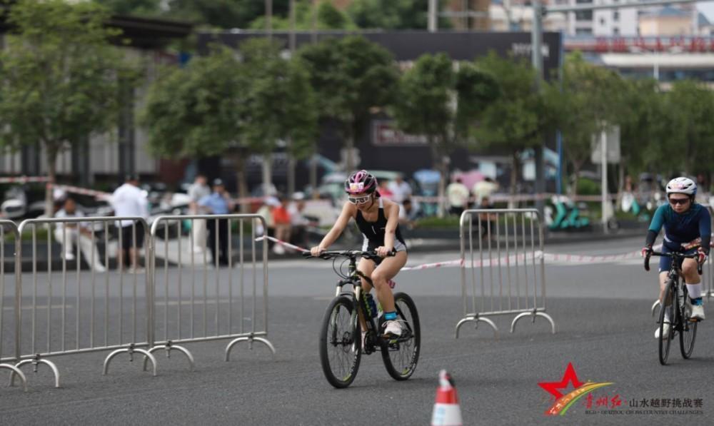 既拓展了赛, 个以红色文 既拓展了赛, 个以红色文