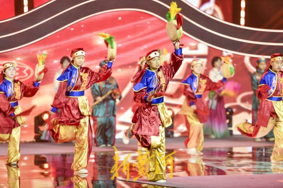 人的方阵在, https